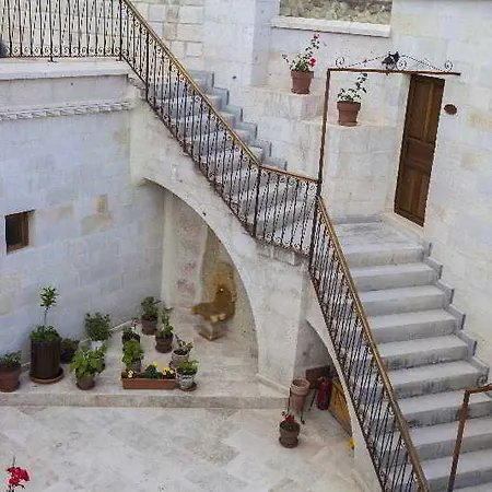 Magic Cave House Hotel 3*