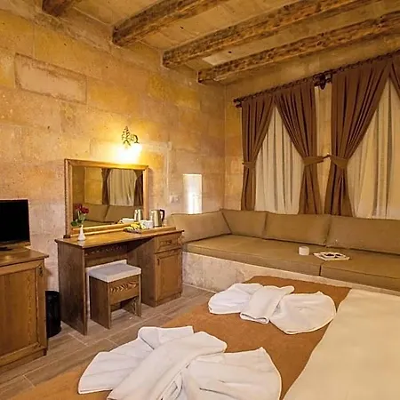 Magic Cave House فندق