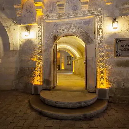 Отель Magic Cave House